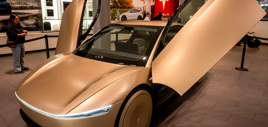 Read more about the article Tesla Seeks to Prevent Austin from Releasing Robotaxi Rollout Plans