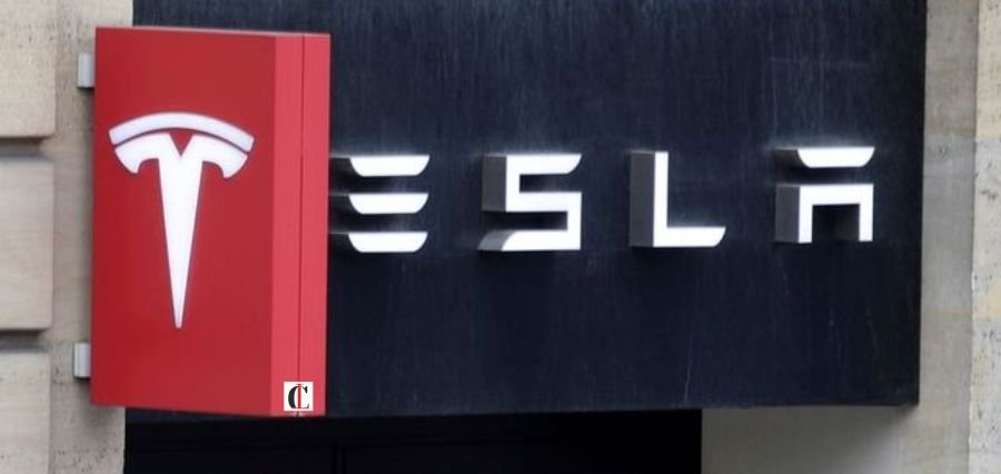 Texas Lawmakers Urge Tesla to Delay Robotaxi Launch